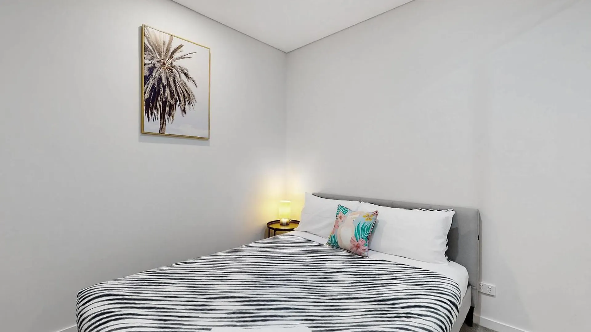 Urban Luxe Retreat - South Brisbane Boutique Apt W Free Carpark 0*,