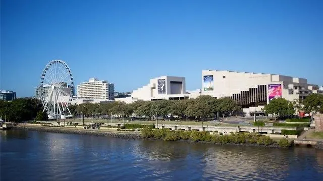 Urban Luxe Retreat - South Brisbane Boutique Apt W Free Carpark 0*,